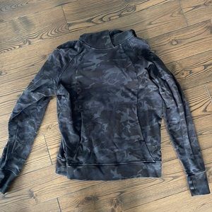Lululemon Black Camo Hoodie Size 6